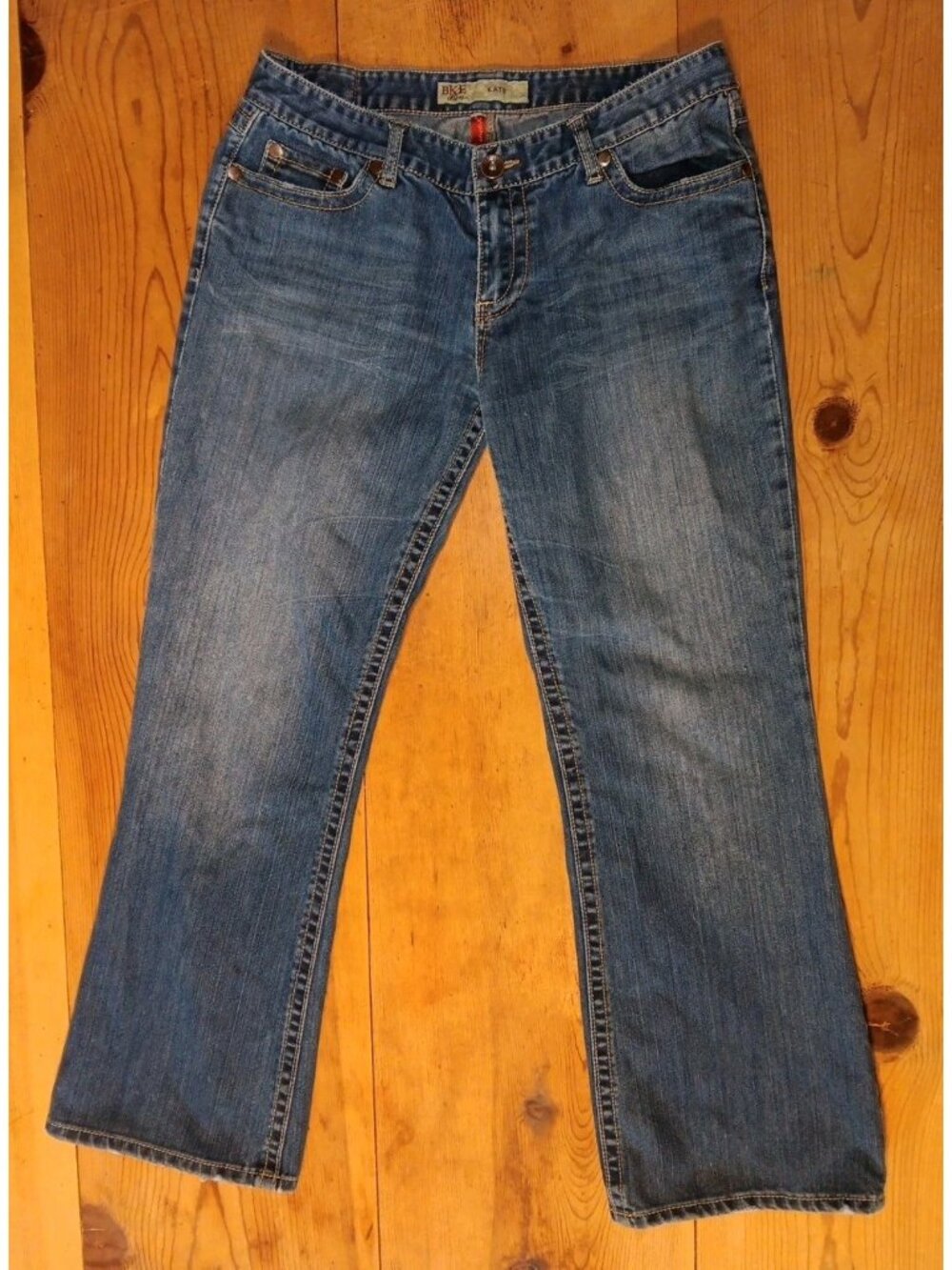 BKE Kate Jeans Womens 32 X 31.5 Bootcut Denim Distressed Mid Rise Embroidered